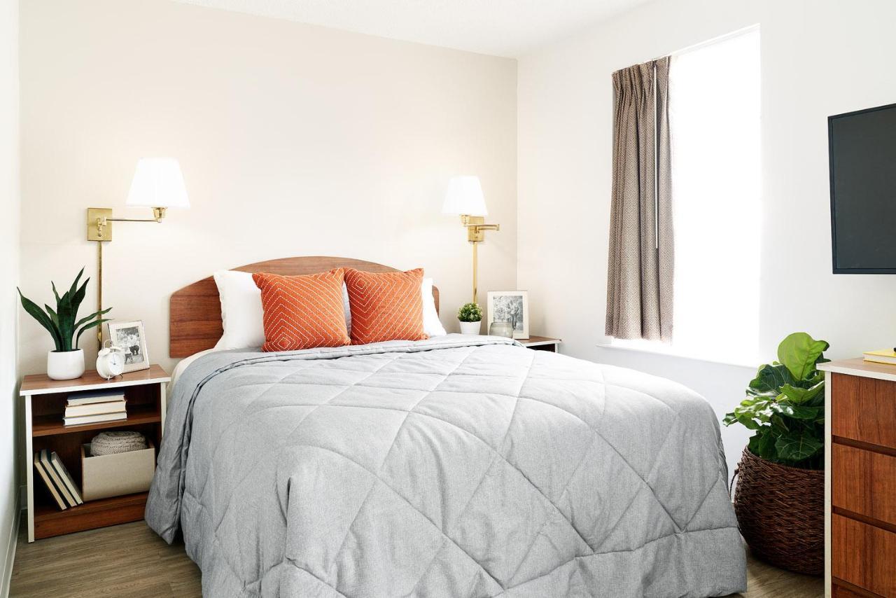 Intown Suites Extended Stay Indianapolis In -College Park Michigan Road Eksteriør bilde